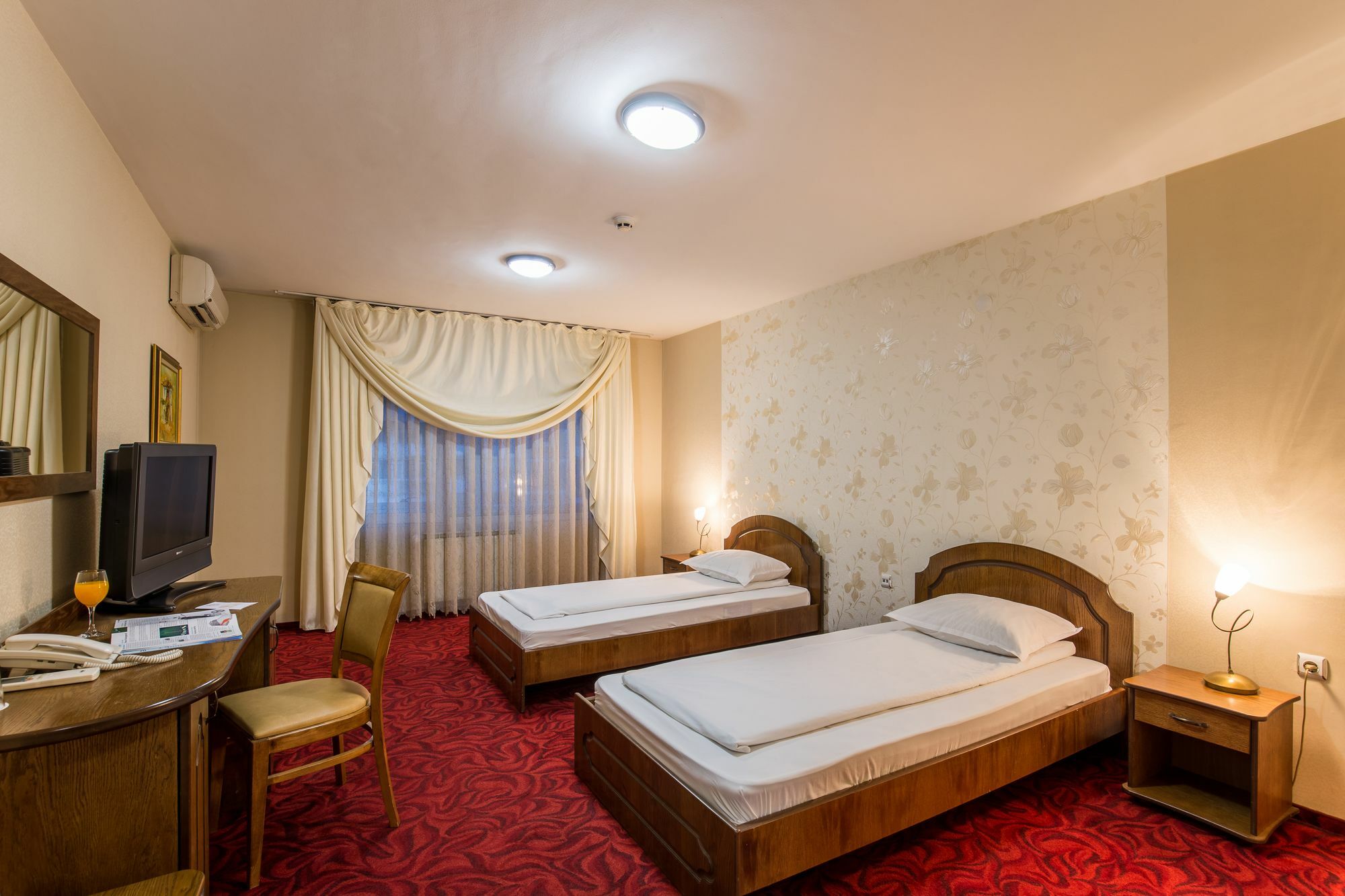 Hotel Blvd 7 พลอฟดิฟ ภายนอก รูปภาพ