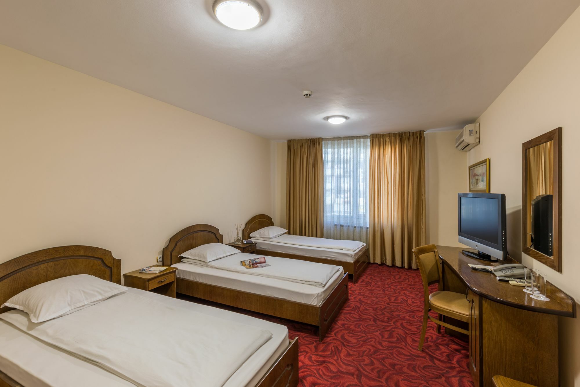 Hotel Blvd 7 พลอฟดิฟ ภายนอก รูปภาพ